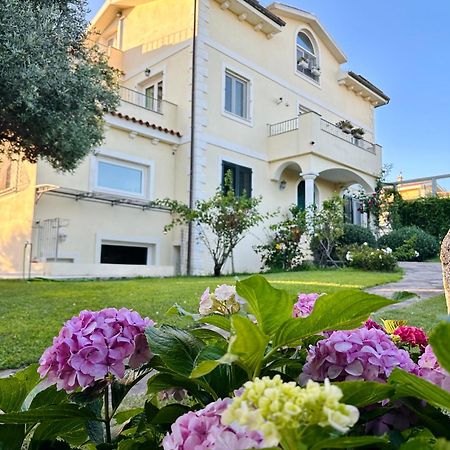 Villa Luce B&B Olbia Ngoại thất bức ảnh